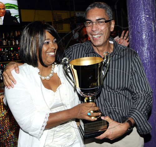 TeamGrantAward17.jpg