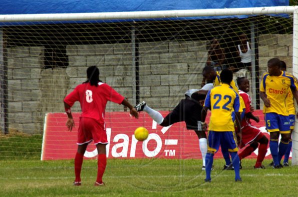 Norman Grindley/Chief Photographer
Boy's Town vs Harbour View.