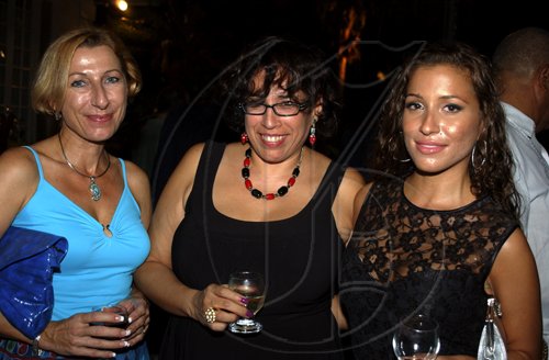 Winston Sill / Freelance Photographer
The Ambassador of the Republic of Chile Alfredo Garcia host National Day Reception, held at Millsborough Close on Friday night September 18, 2009. Here are Andrea Bickhoff-Benjamin (left); Madai Hernandez (centre); and Christina Benjamin (right).