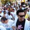 Ricardo Makyn/Staff Photographer.
Popular singer/Philanthropist, Shaggy (in shades), shed vocal chords for muscles yesterday to participate in the annual  Sigma Run held in New Kingston.