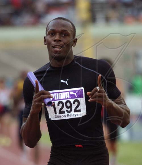 Ricardo Makyn/Staff Photographer.
Final day action at the Gibson Relays on Saturday 28.2.2009.