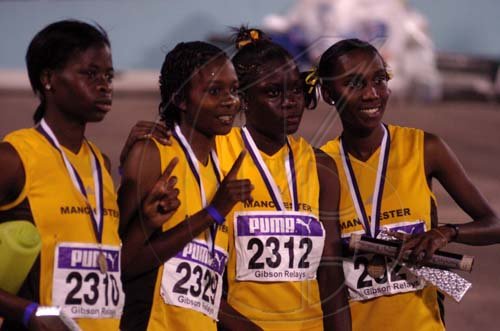 Ricardo Makyn/Staff Photographer.
Final day action at the Gibson Relays on Saturday 28.2.2009.