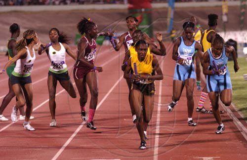 Ricardo Makyn/Staff Photographer.
Final day action at the Gibson Relays on Saturday 28.2.2009.