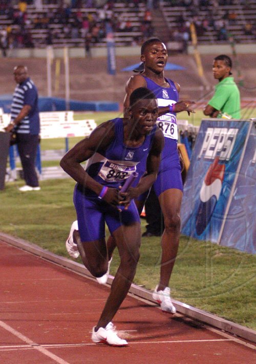Ricardo Makyn/Staff Photographer.
Final day action at the Gibson Relays on Saturday 28.2.2009.