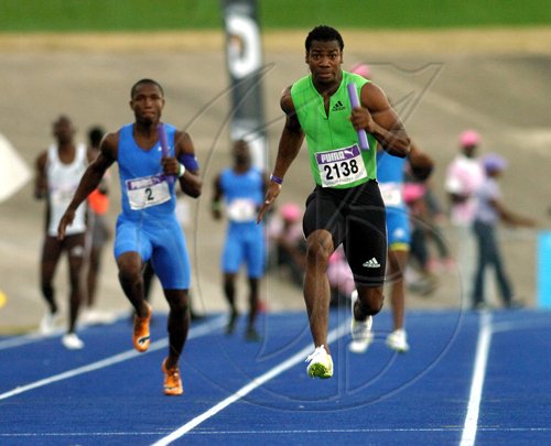 Ricardo Makyn/Staff Photographer.Institution Men   4x100 Meters final under 19 final at the Gibson Relays at the National Stadium on Saturday