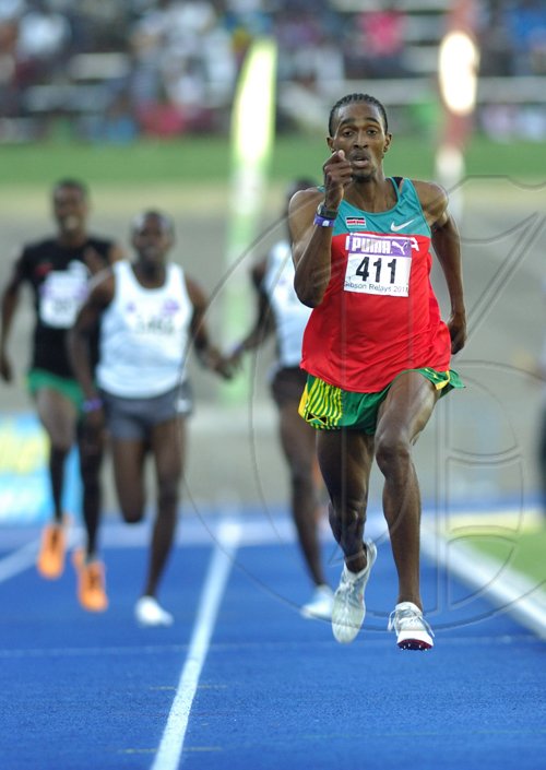 Ricardo Makyn/Staff Photographer.One Mile Men   final at the Gibson Relays at the National Stadium on Saturday