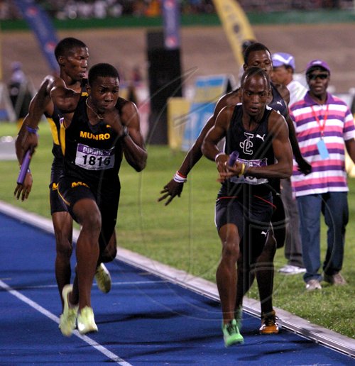 Ricardo Makyn/Staff Photographer.High School Boys' 4x800  meters final at the Gibson Relays at the National Stadium on aturday