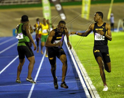 Ricardo Makyn/Staff Photographer.High School Boys' open  4x400 meters final at the Gibson Relays at the National Stadium on aturday