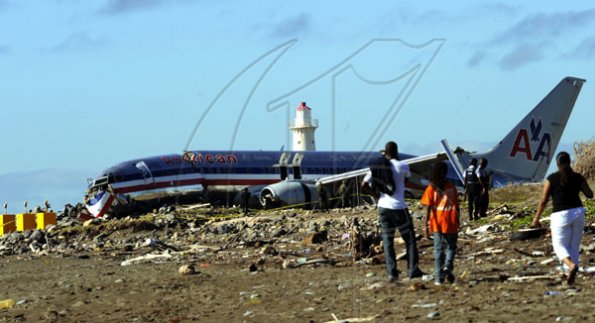 Norman Grindley /Chief Photographer
Plane crash December 23,2009.