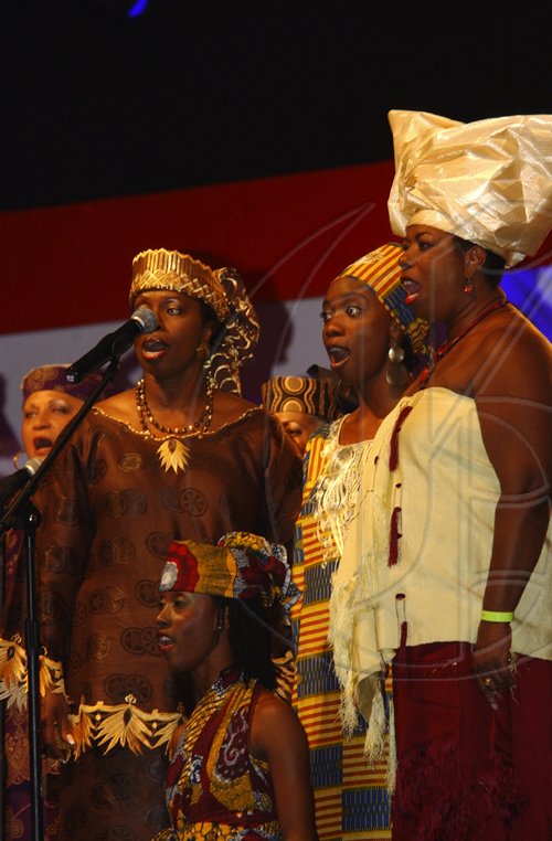 Winston Sill / Freelance Photographer
Powerful Women and men concert.