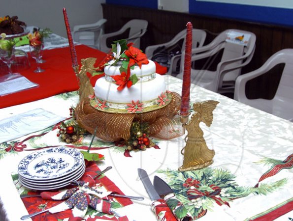 Peta-Gaye Clachar/Freelance Photographer
RL Christmas Cake contest at the Gleaner on Friday, December 11, 2009.