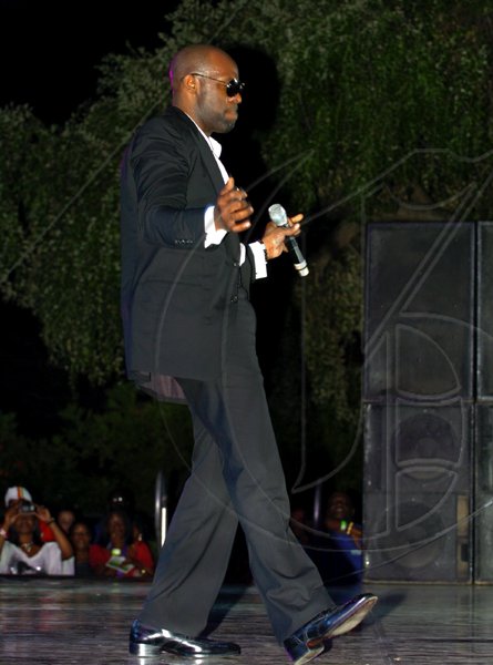 Winston Sill / Freelance Photographer
Shaggy Foundation presents "Shaggy and Friends 2010 Concert", held on the lawns of Jamaica House, Hope Road on Saturday night January 2, 2010.