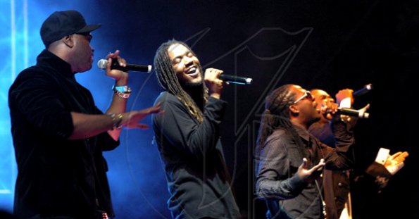 Winston Sill / Freelance Photographer
Shaggy Foundation presents "Shaggy and Friends 2010 Concert", held on the lawns of Jamaica House, Hope Road on Saturday night January 2, 2010