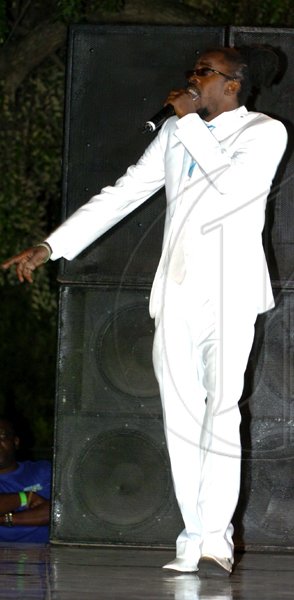 Winston Sill / Freelance Photographer
Shaggy Foundation presents "Shaggy and Friends 2010 Concert", held on the lawns of Jamaica House, Hope Road on Saturday night January 2, 2010