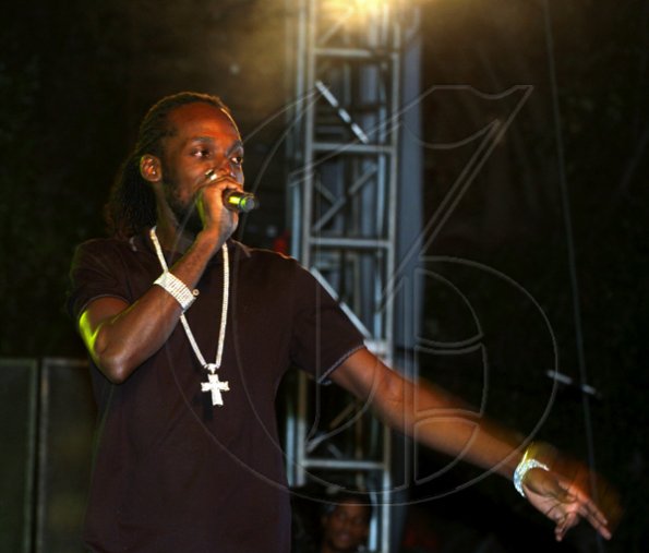 Winston Sill / Freelance Photographer
Shaggy Foundation presents "Shaggy and Friends 2010 Concert", held on the lawns of Jamaica House, Hope Road on Saturday night January 2, 2010