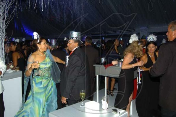 Winston Sill / Freelance Photographer
Terra Nova All-Suite Hotel, New Year-Eve Ball, held on the lawns of the Hotel, Waterloo Road on Thursday night December 31, 2009.