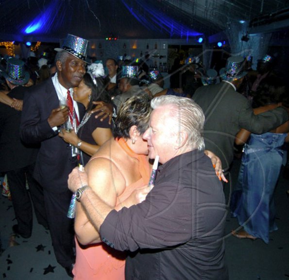 Winston Sill / Freelance Photographer
Terra Nova All-Suite Hotel, New Year-Eve Ball, held on the lawns of the Hotel, Waterloo Road on Thursday night December 31, 2009.