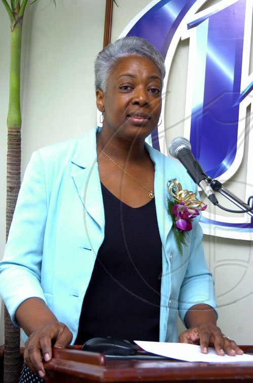 Peta-Gaye Clachar/Freelance Photographer
Gleaner company Long Service Awards at the Gleaner's North Street Office on Monday, September 21, 2009.