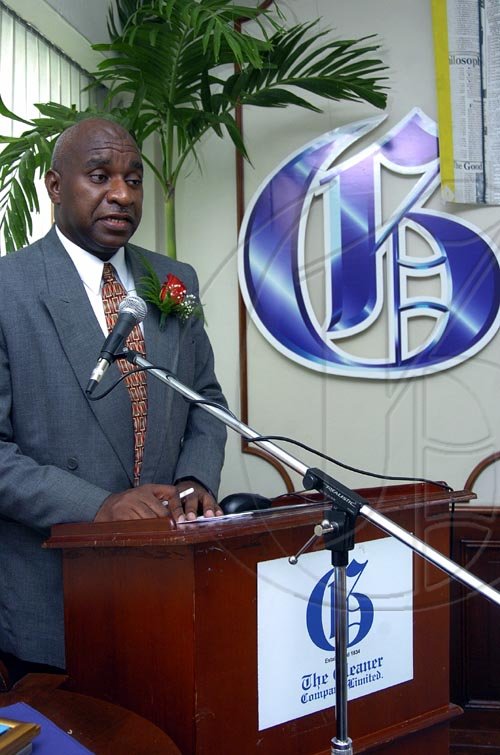 Peta-Gaye Clachar/Freelance Photographer
Gleaner company Long Service Awards at the Gleaner's North Street Office on Monday, September 21, 2009.