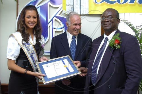 Peta-Gaye Clachar/Freelance Photographer
Gleaner company Long Service Awards at the Gleaner's North Street Office on Monday, September 21, 2009.