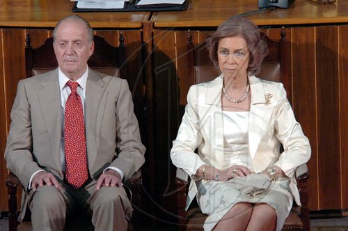 KingAndQueenVisitD20090217RB