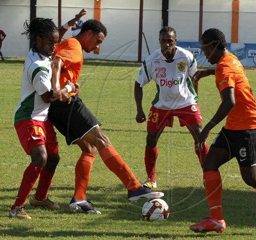 Ian Allen/Photographer
Tivoli Garden F.C. versus Humble Lions in Digicel National Premier League football at the Edward Seaga Oval.