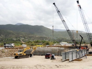 Workmen carry out construction on Palisadoes Shoreline in Kingston. - file photo.